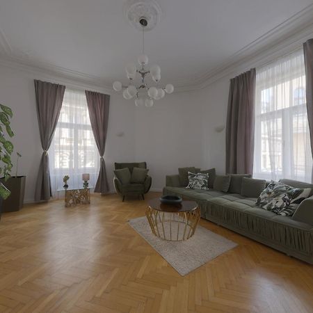 Beautiful Condo At The Old Town Bratislava Eksteriør bilde