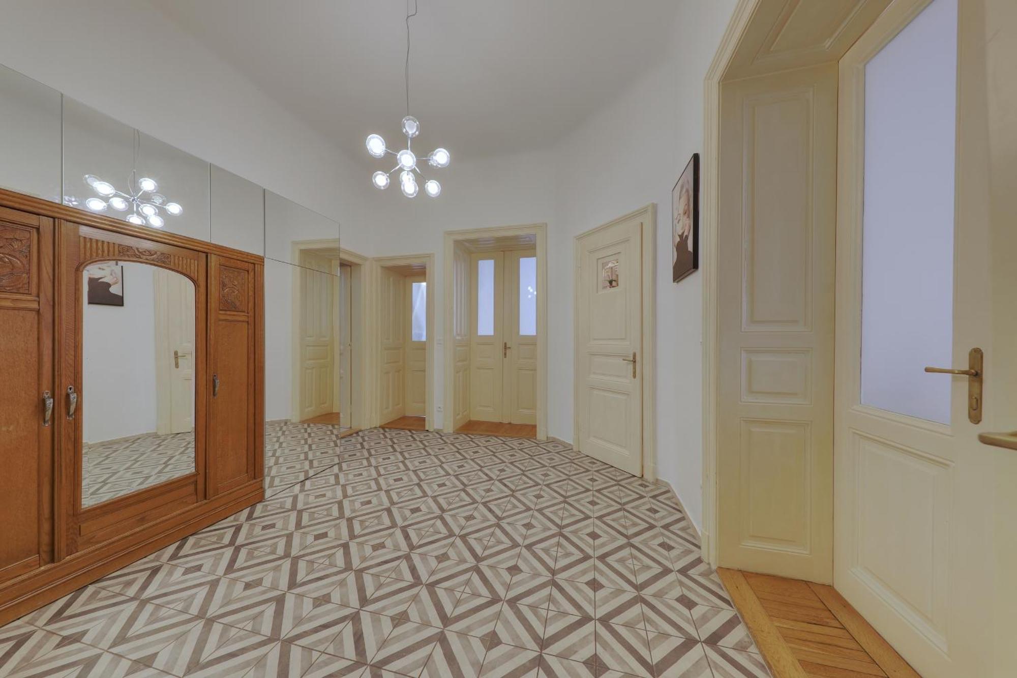 Beautiful Condo At The Old Town Bratislava Eksteriør bilde
