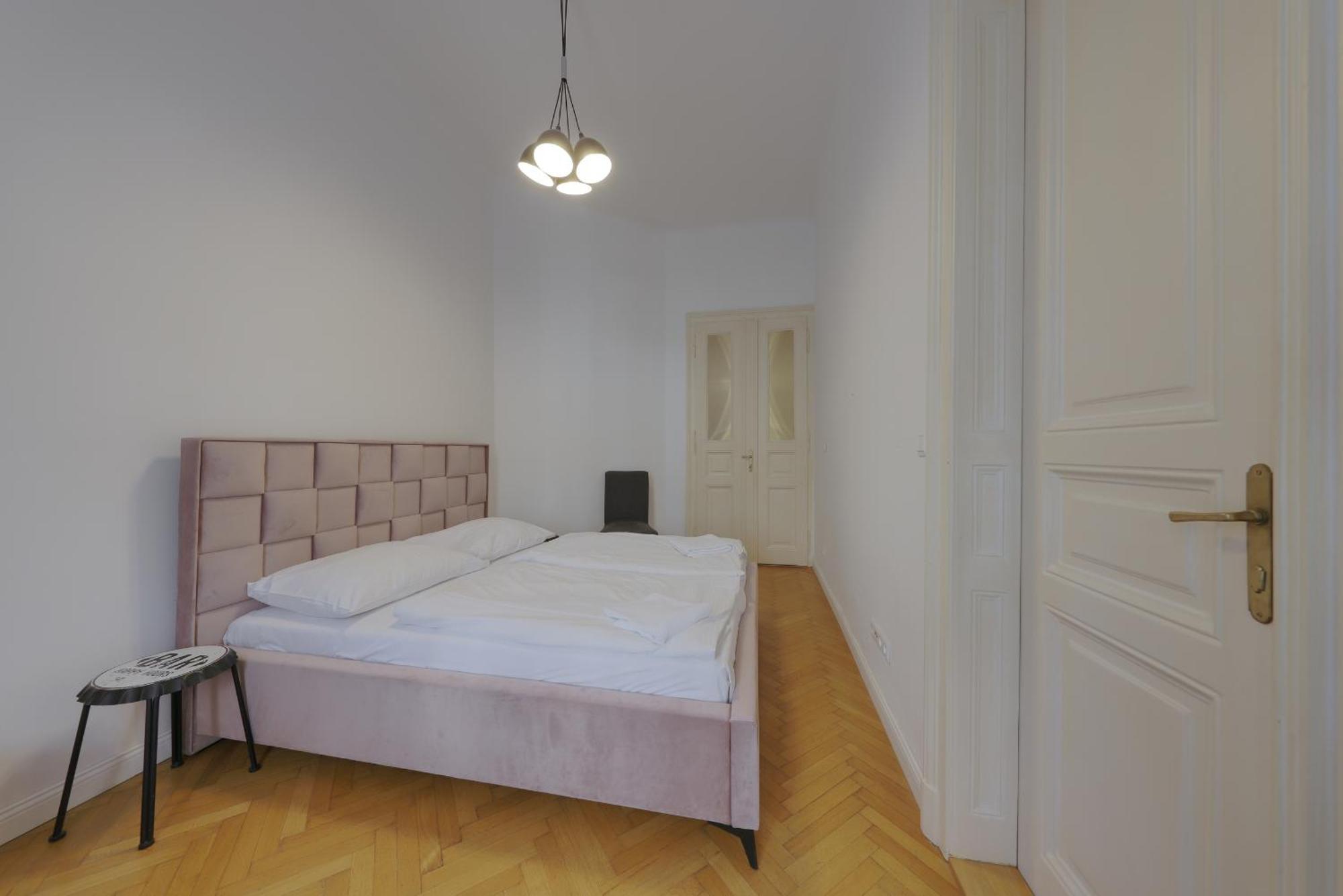 Beautiful Condo At The Old Town Bratislava Eksteriør bilde